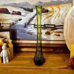 Vintage Mid-Century LE Smith Avocado Green Stretch Glass Swung Vase